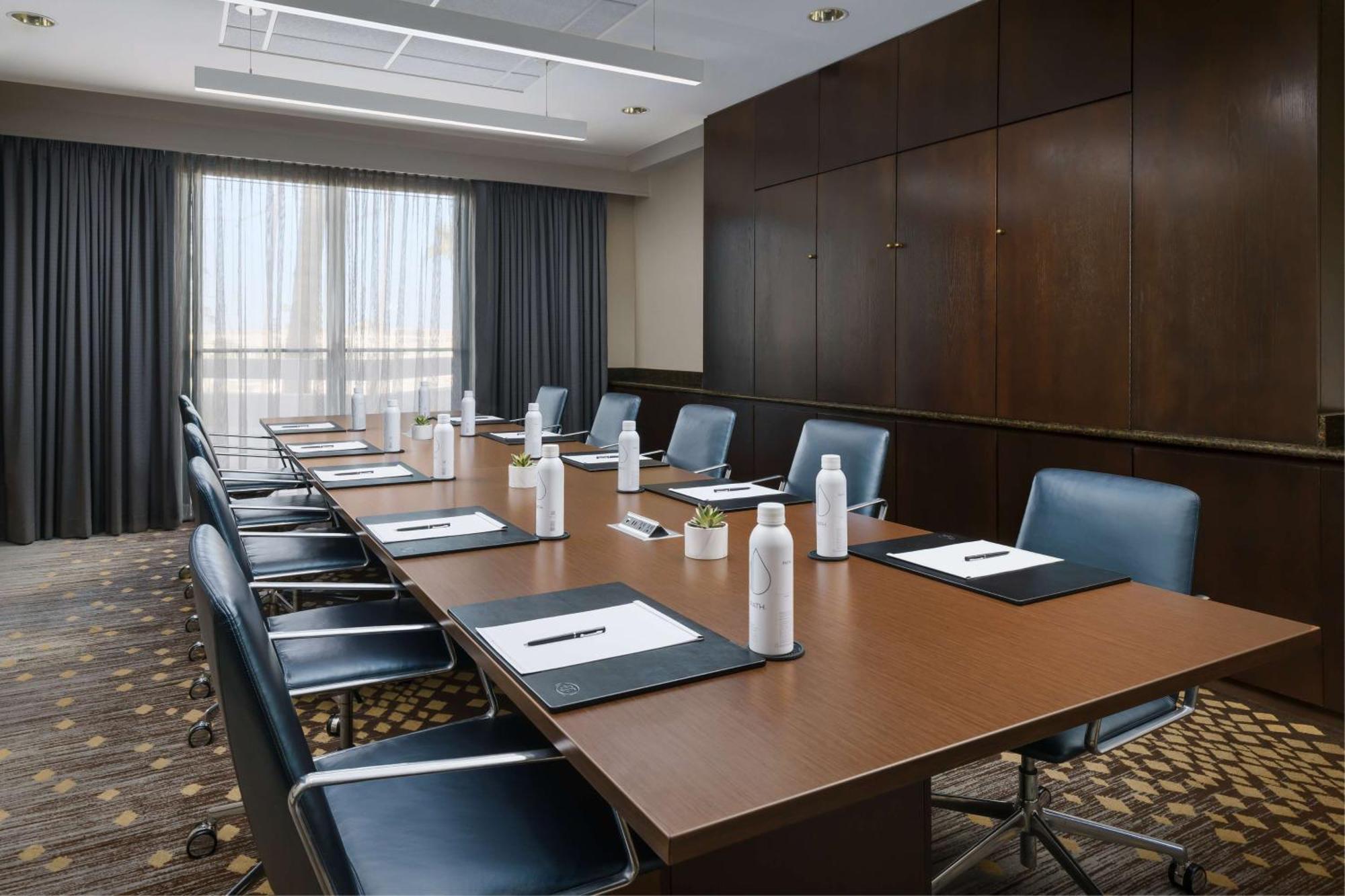 Hilton Airport 3* Phoenix